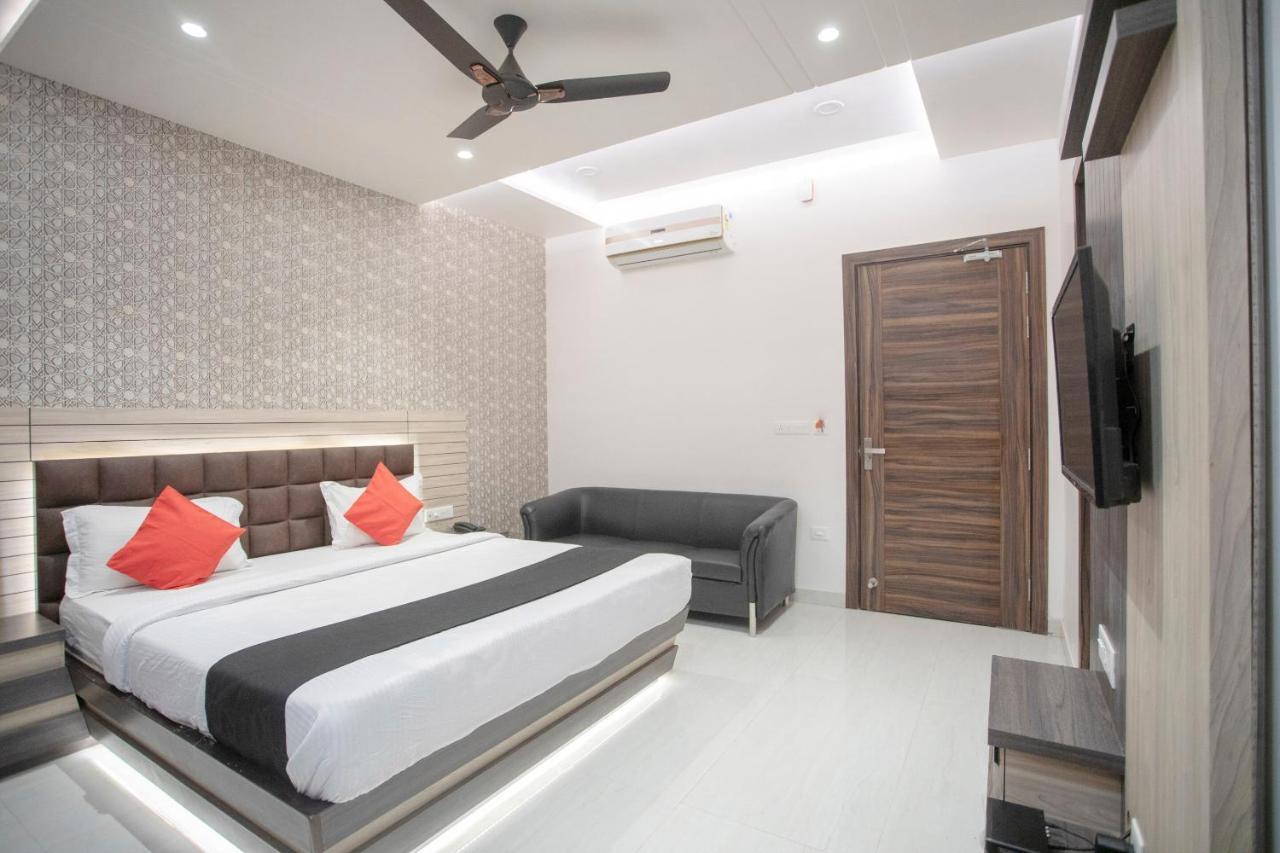 Capital O 69415 Green View Resort Aligarh Luaran gambar